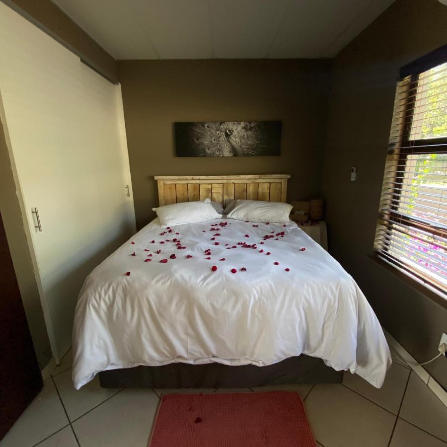 Glenvista Home With A View Johannesburg Esterno foto