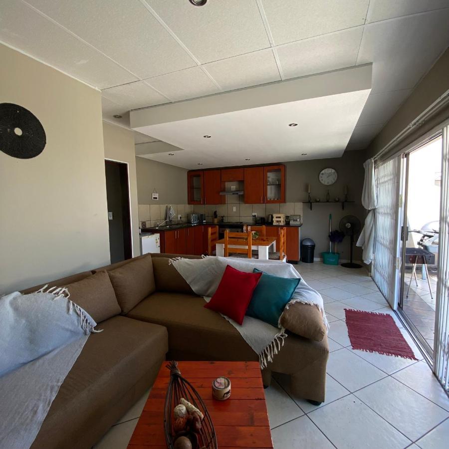 Glenvista Home With A View Johannesburg Esterno foto